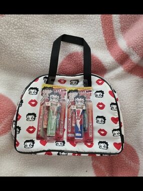 New Betty Boop White, Red & Black Cosmetic Carry Bag